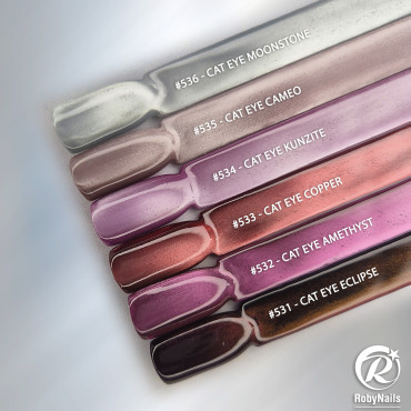 Gel Polish Cat Eye Eclipse